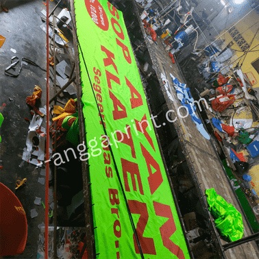 Jasa Cetak Spanduk Custom — Tahan Cuaca, Warna Tajam, Pengerjaan Cepat