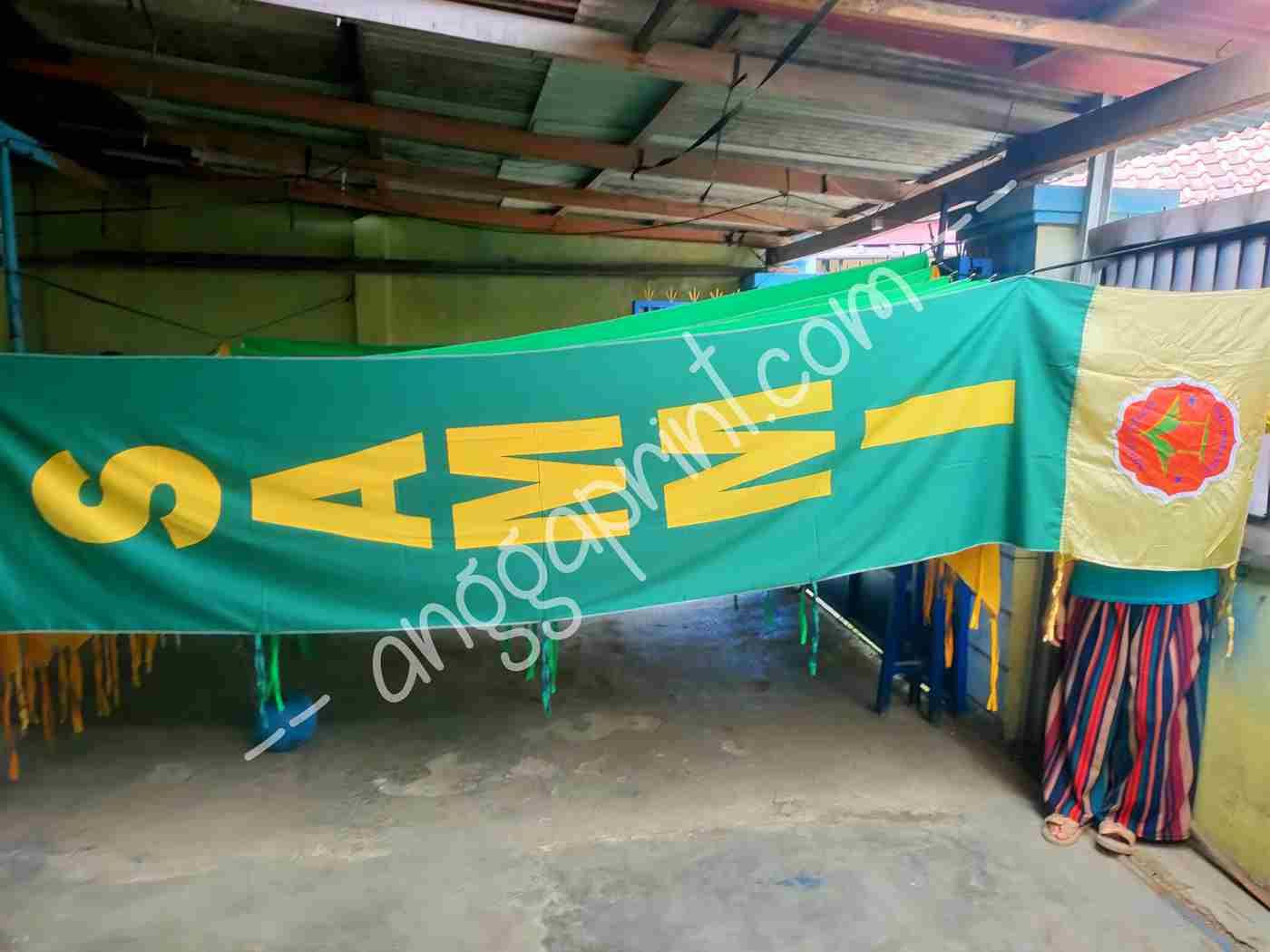 Jasa Sablon Umbul-Umbul Custom — Warna Tajam, Tahan Cuaca, Harga Grosir (5)