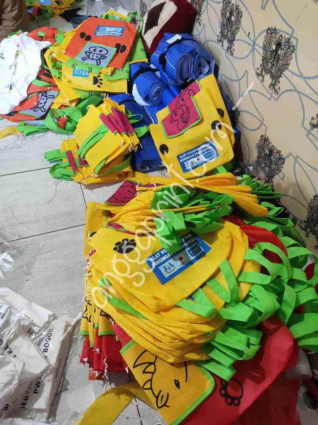 Jasa Sablon Tas Anak Custom — Ringan, Aman, Disukai Si Kecil (4)