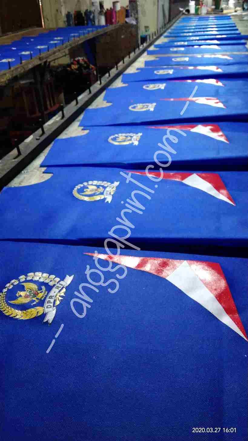 Jasa Sablon Kaos Partai Custom — Bahan Nyaman, Warna Presisi